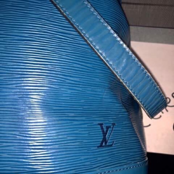 Additional photos of Louis Vuitton Epi noe GM - Picture 3 of 8